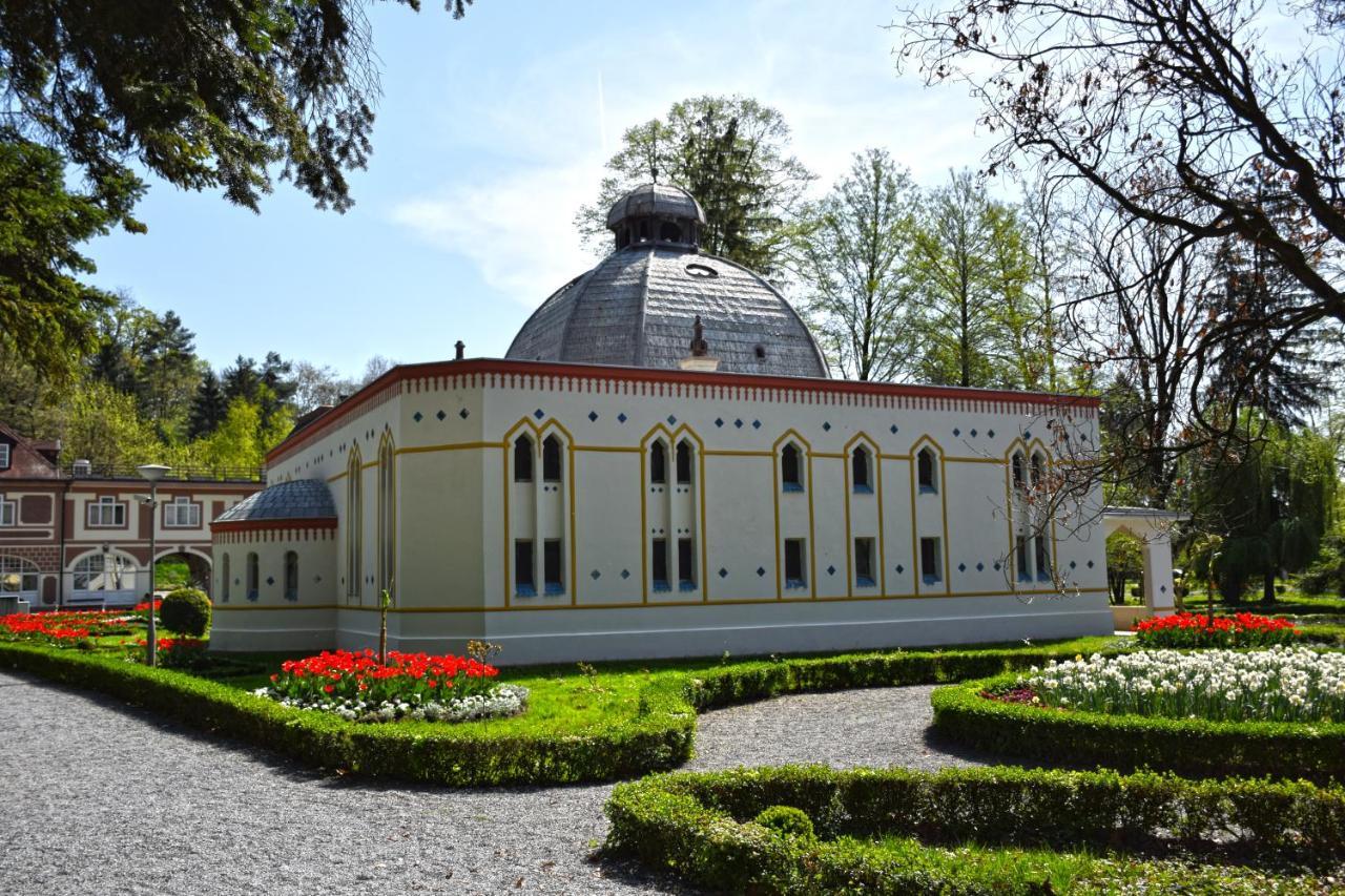 Daruvarske Toplice Depandansa Arcadia Hotel Bagian luar foto